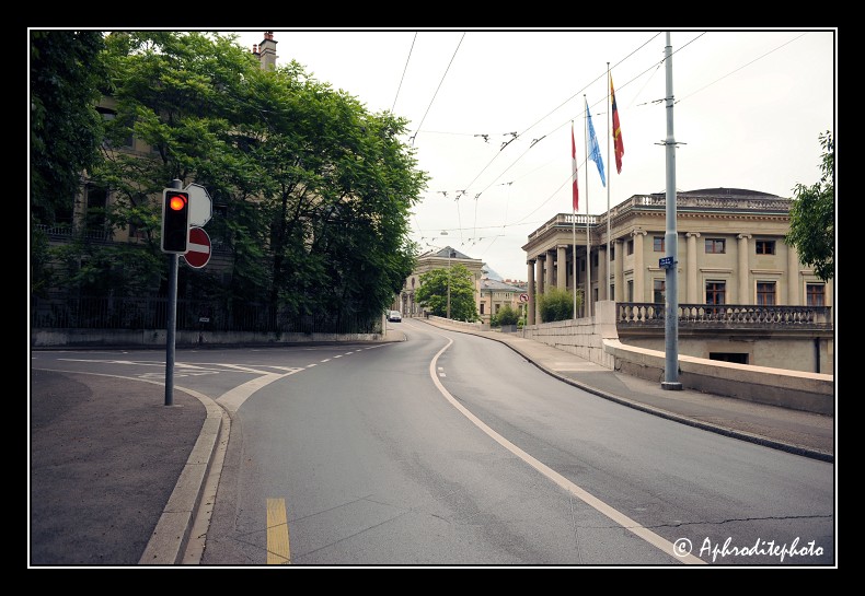 125 La rue de l Athénée avec le palais Eynard